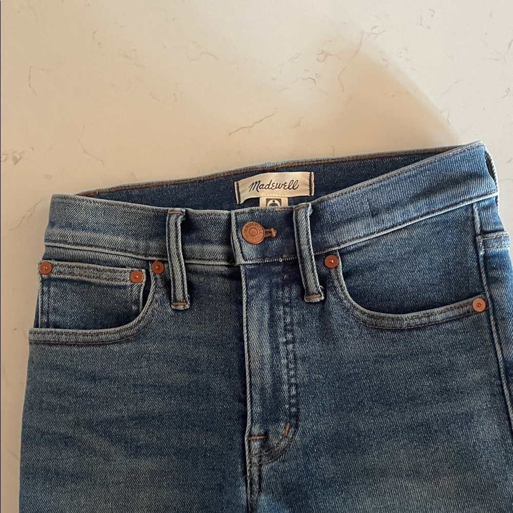 Like New MADEWELL Cali Demi-Boot Jeans in Fleetwood Wash Premium Denim 25 P - Picture 11 of 11